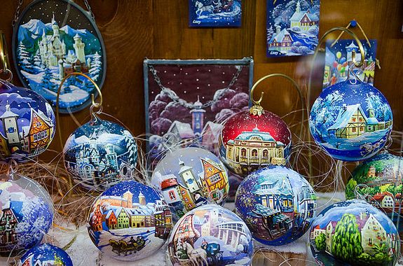 Картинка экскурсия в Купянск на фабрику елочных игрушек