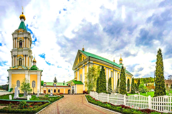 Картинка церковь в Почаеве